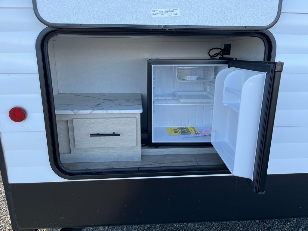 2026 Coachmen Northern Spirit DLX SBT5300QB-53 in Terrace, British Columbia - 8 - w1024h768px