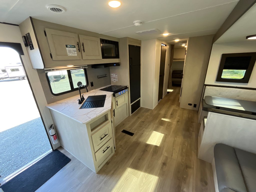 2026 Coachmen Northern Spirit DLX SBT5300QB-53 in Terrace, British Columbia - 12 - w1024h768px