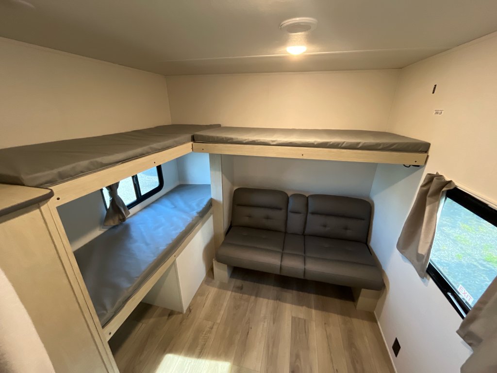 2026 Coachmen Northern Spirit DLX SBT5300QB-53 in Terrace, British Columbia - 11 - w1024h768px