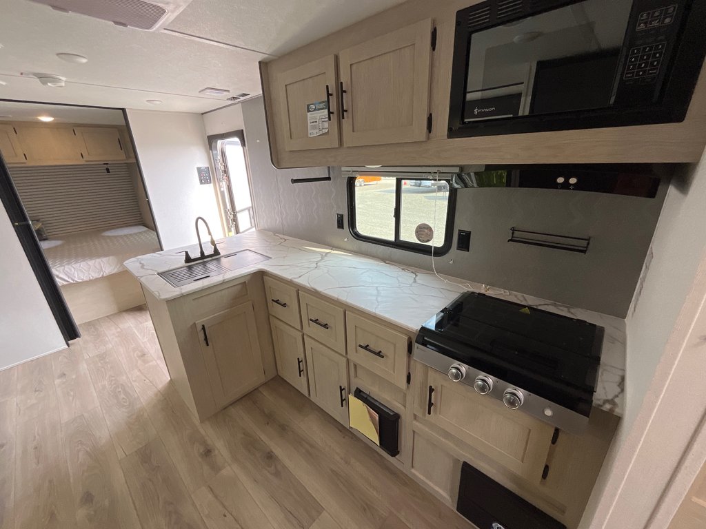 2026 Coachmen Northern Spirit DLX 5260-RBS in Terrace, British Columbia - 11 - w1024h768px