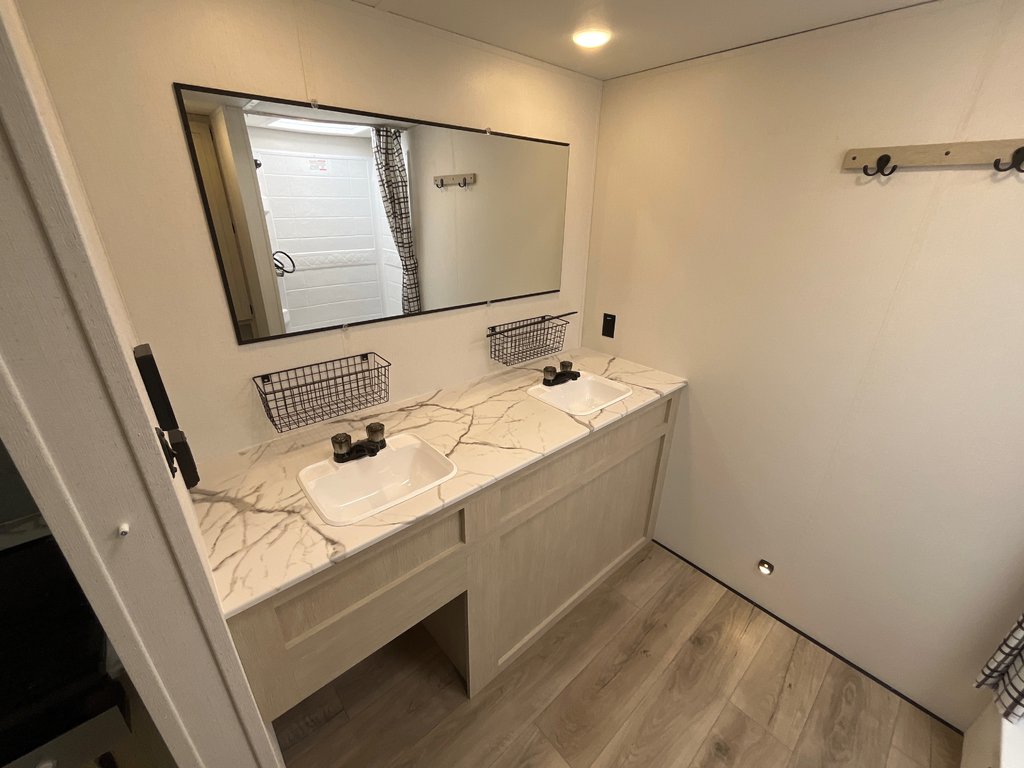 2026 Coachmen Northern Spirit DLX 5260-RBS in Terrace, British Columbia - 12 - w1024h768px