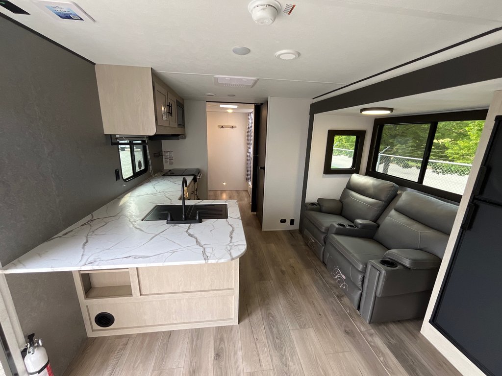 2026 Coachmen Northern Spirit DLX 5260-RBS in Terrace, British Columbia - 9 - w1024h768px