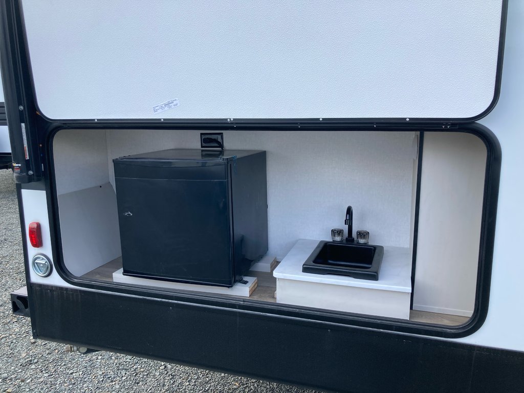 2025 Coachmen Northern Spirit 2455BH in Terrace, British Columbia - 5 - w1024h768px