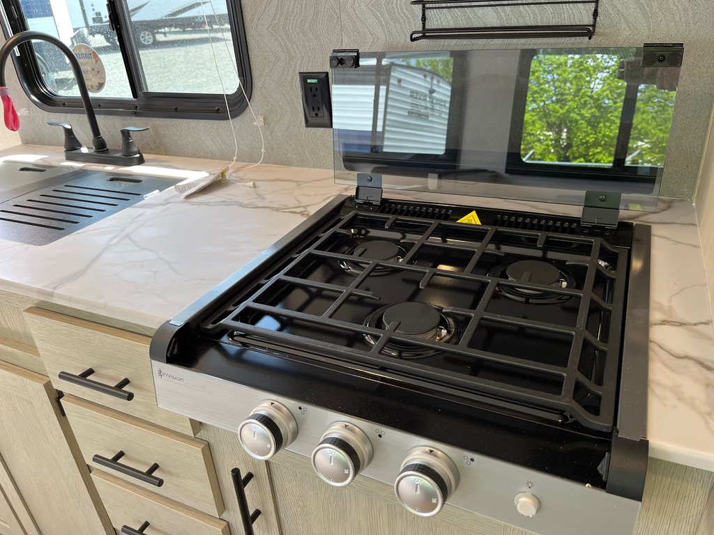 2025 Coachmen Northern Spirit DLX SBT5260DB in Terrace, British Columbia - 14 - w1024h768px