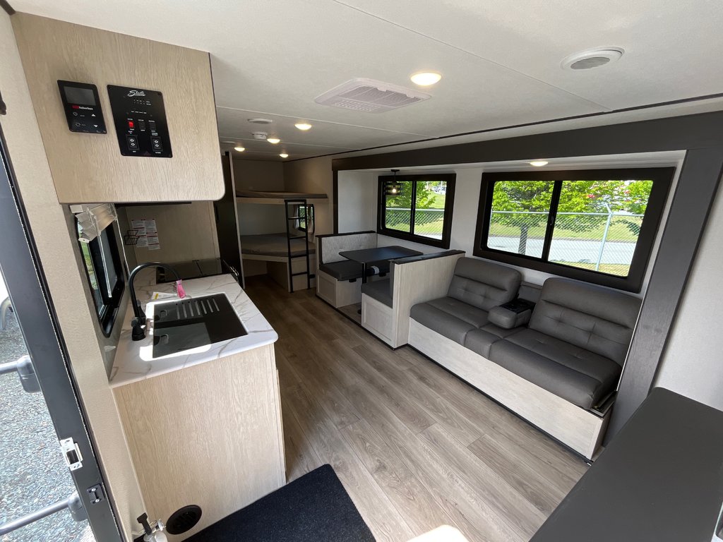 2025 Coachmen Northern Spirit DLX SBT5260DB in Terrace, British Columbia - 6 - w1024h768px