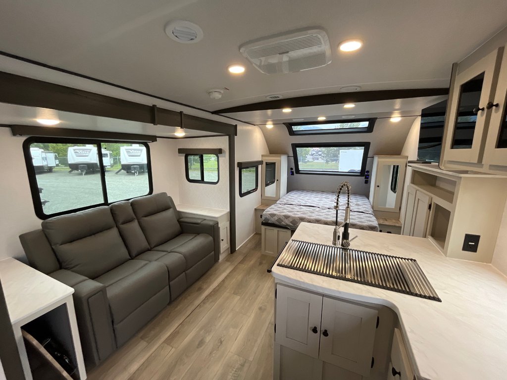 2026 Coachmen Northern Spirit 1943RB in Terrace, British Columbia - 11 - w1024h768px