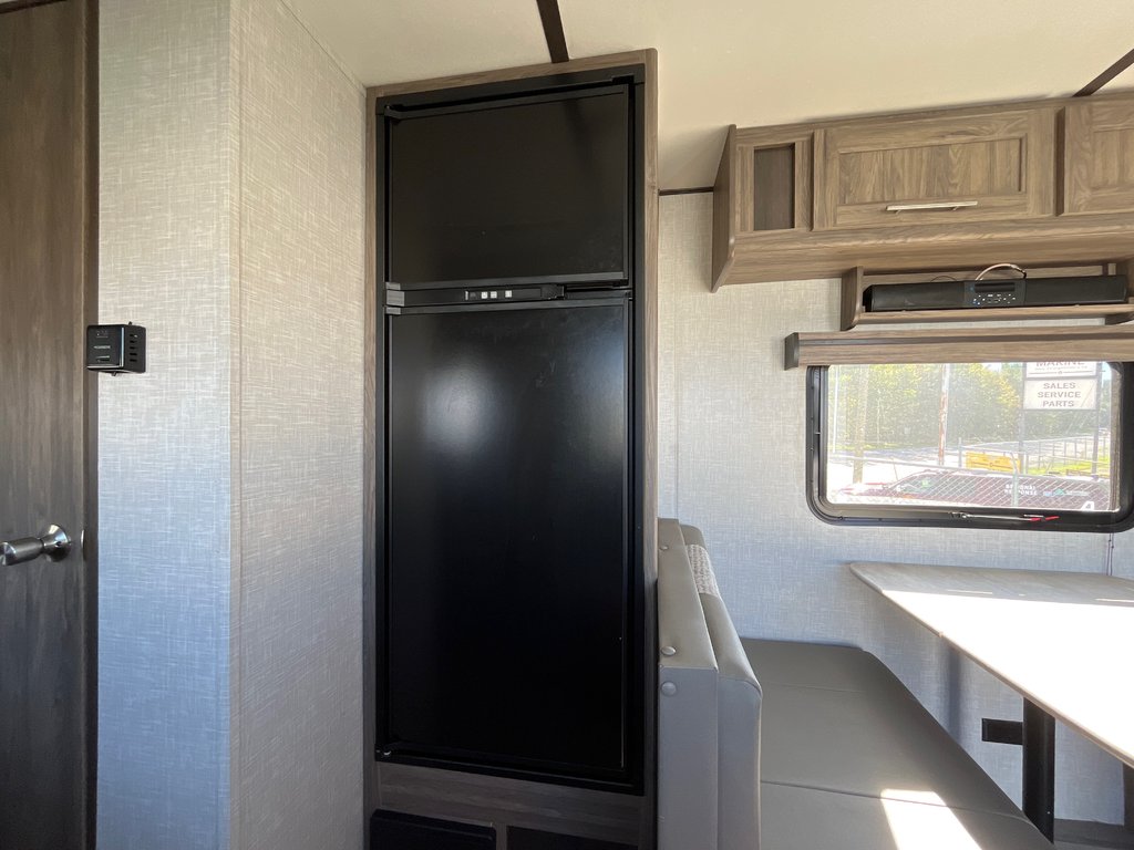 2021 Crossroads Zinger 18RK in Terrace, British Columbia - 8 - w1024h768px