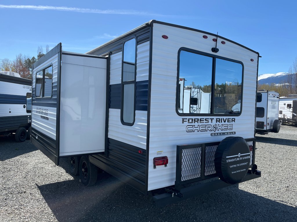 2026 Forest River CHEROKEE GREY WOLF 23DBH in Terrace, British Columbia - 5 - w1024h768px