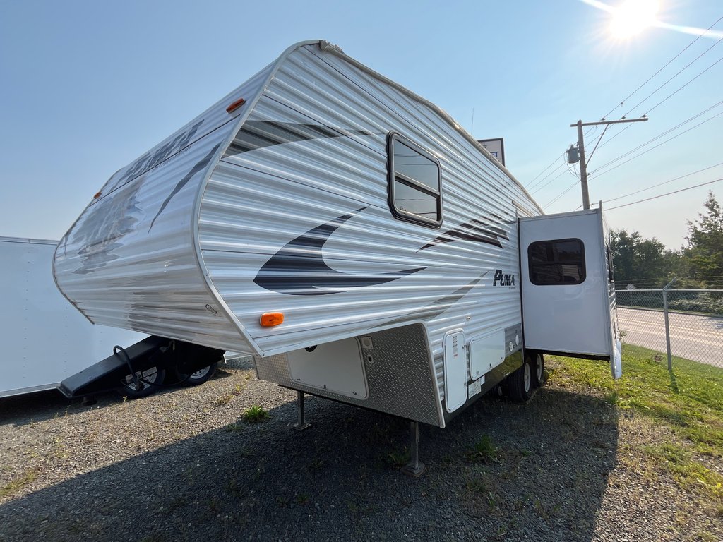 2011 Forest River PUMA M-253FBS in Terrace, British Columbia - 12 - w1024h768px