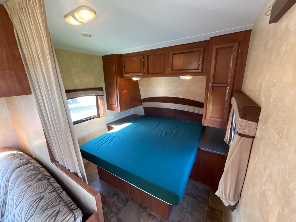 2012 Jayco Jay Flight 24FBS in Terrace, British Columbia - 9 - w1024h768px
