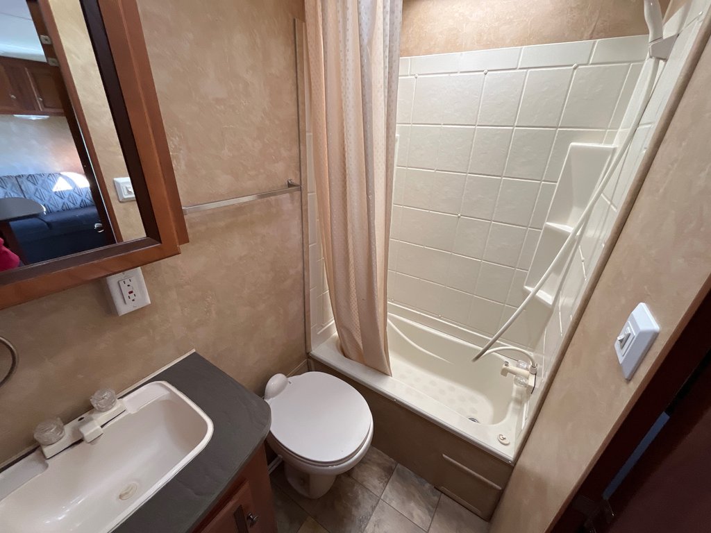 2012 Jayco Jay Flight 24FBS in Terrace, British Columbia - 12 - w1024h768px