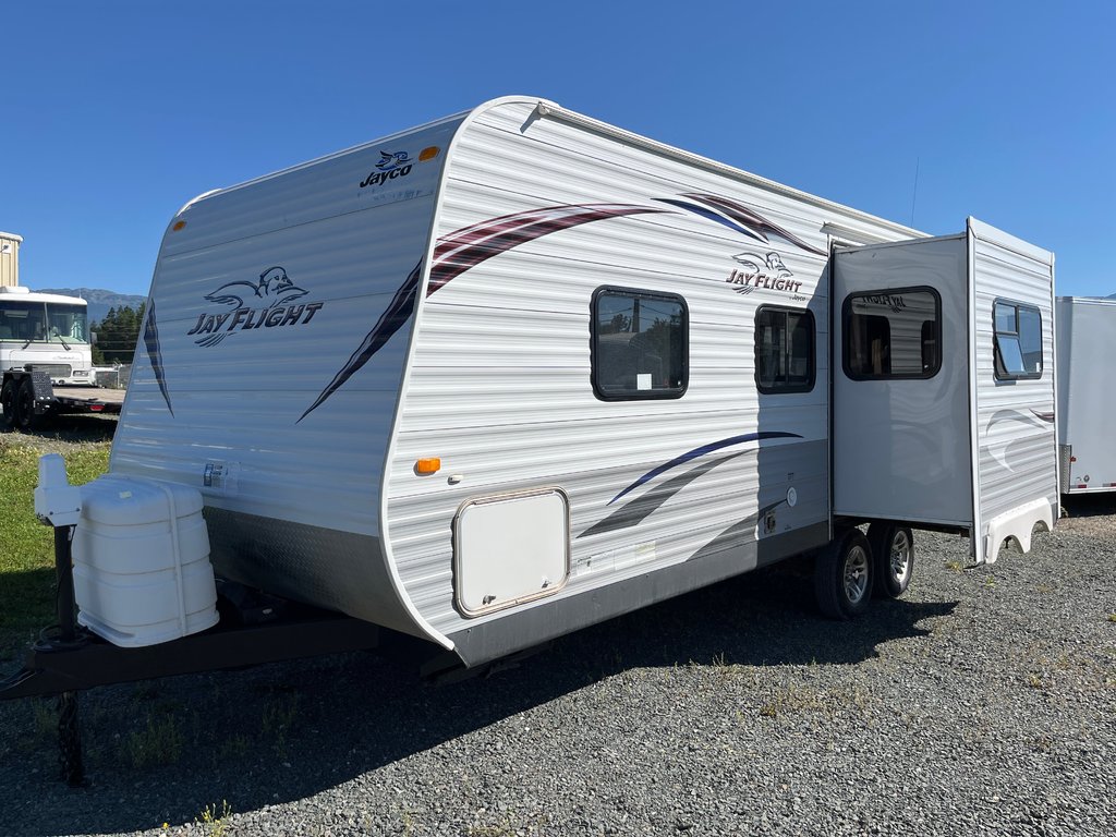 2012 Jayco Jay Flight 24FBS in Terrace, British Columbia - 2 - w1024h768px