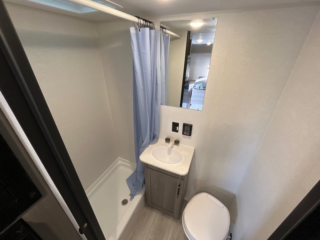 2025 Keystone 175BH Hideout in Terrace, British Columbia - 6 - w1024h768px