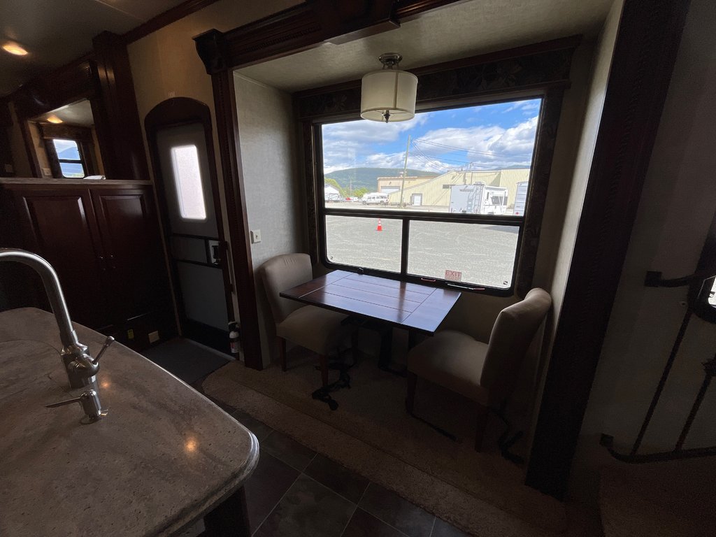 2014 Keystone ALPINE 3620FL in Terrace, British Columbia - 14 - w1024h768px