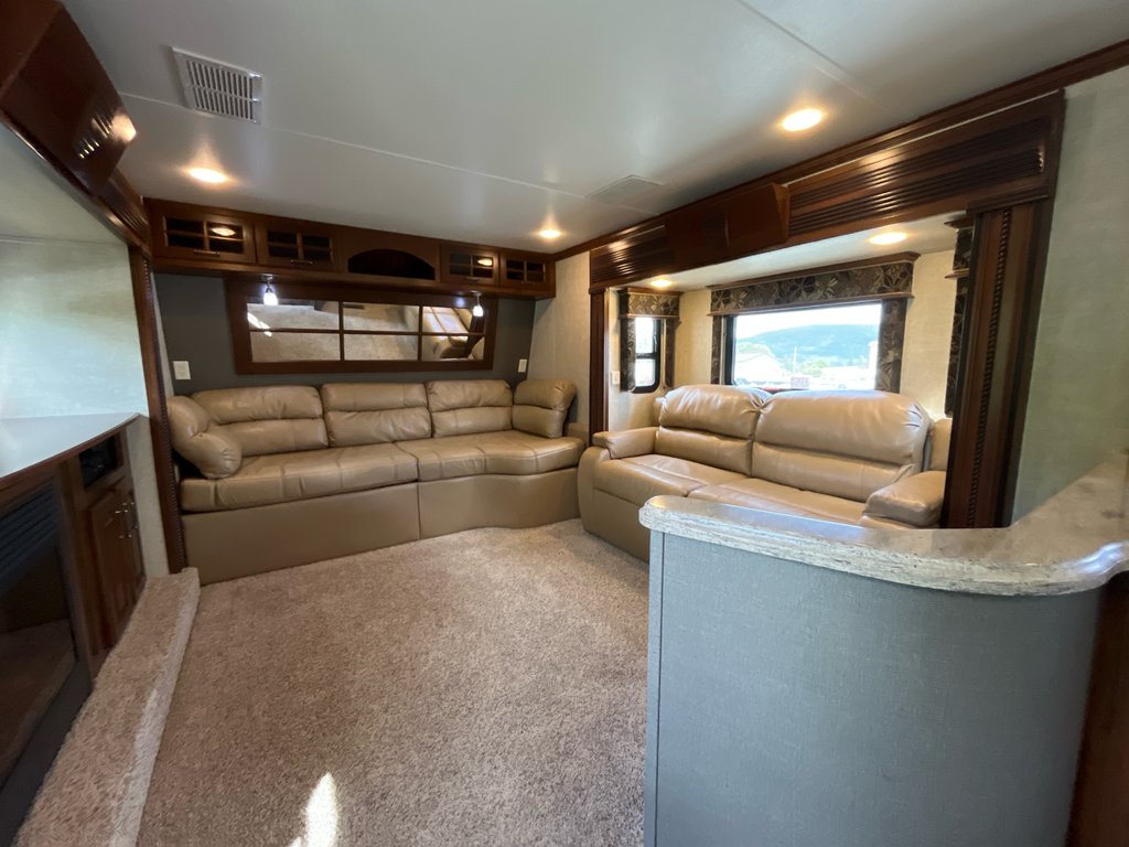 2014 Keystone ALPINE 3620FL in Terrace, British Columbia - 10 - w1024h768px