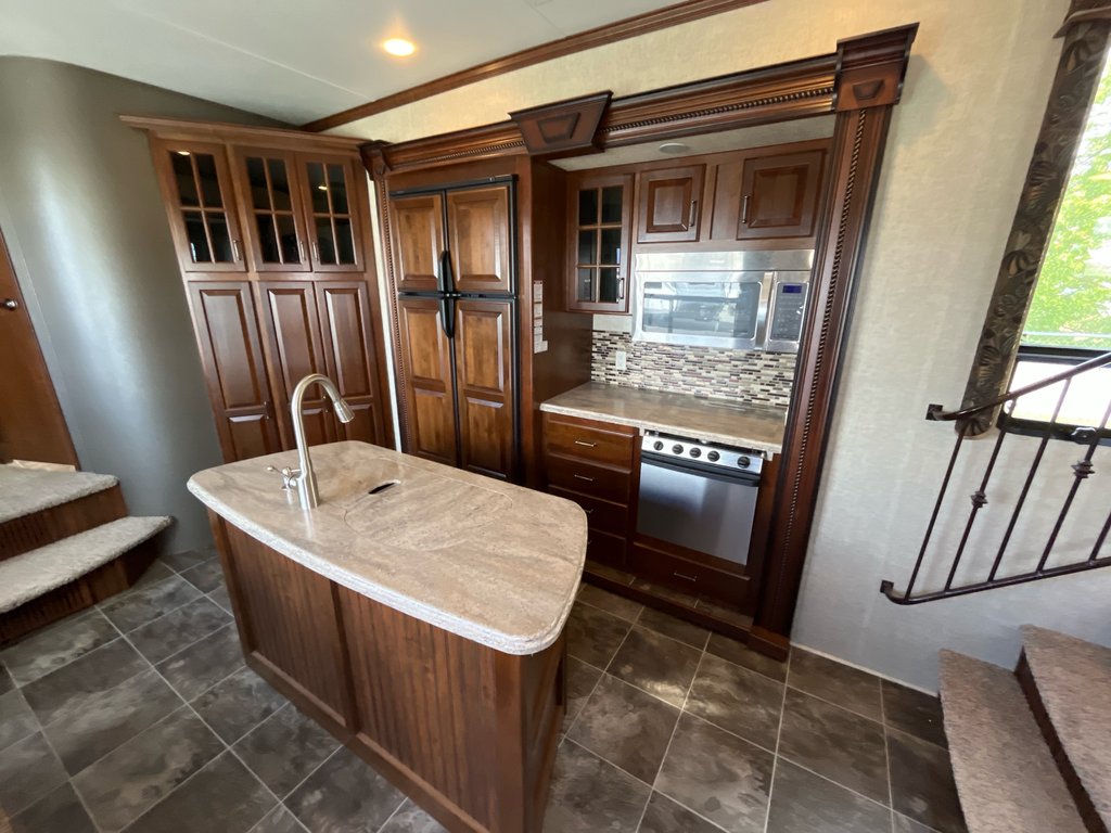 2014 Keystone ALPINE 3620FL in Terrace, British Columbia - 13 - w1024h768px
