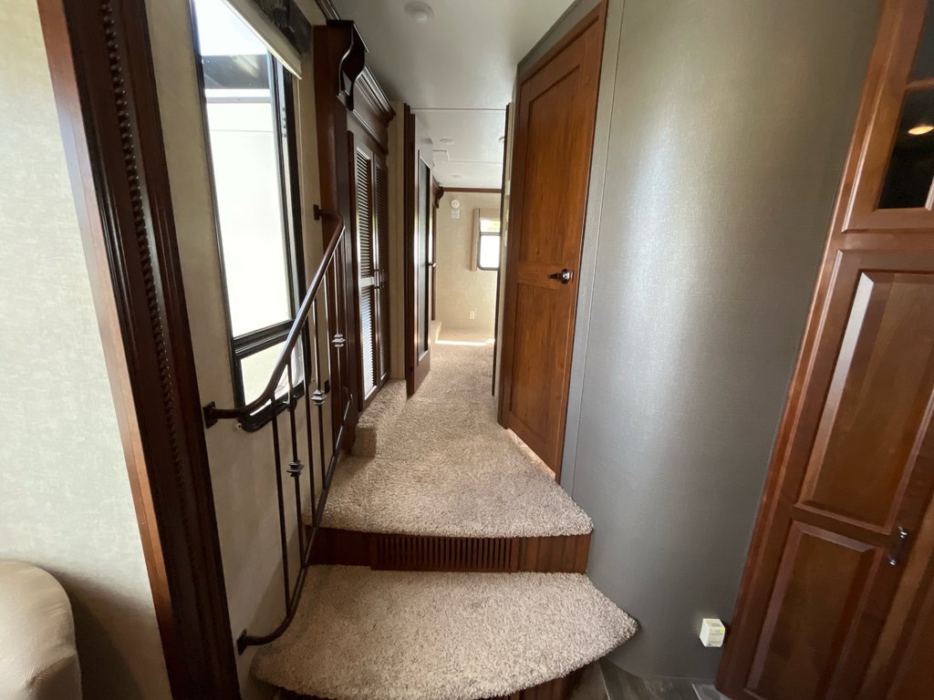 2014 Keystone ALPINE 3620FL in Terrace, British Columbia - 17 - w1024h768px