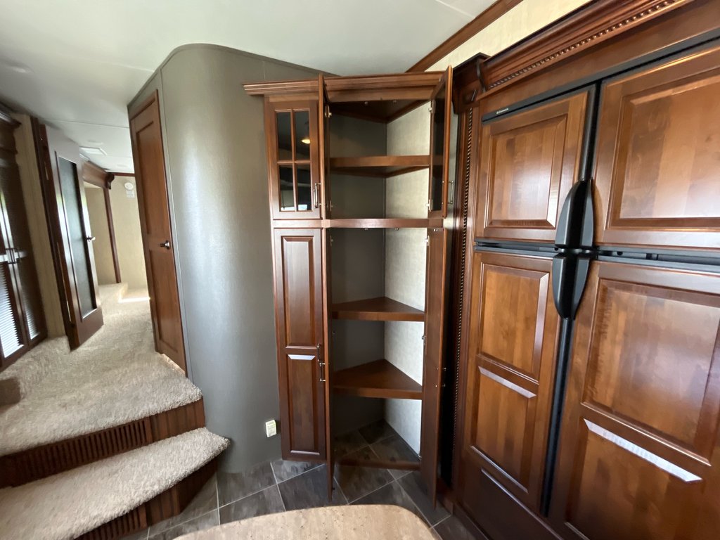 2014 Keystone ALPINE 3620FL in Terrace, British Columbia - 16 - w1024h768px