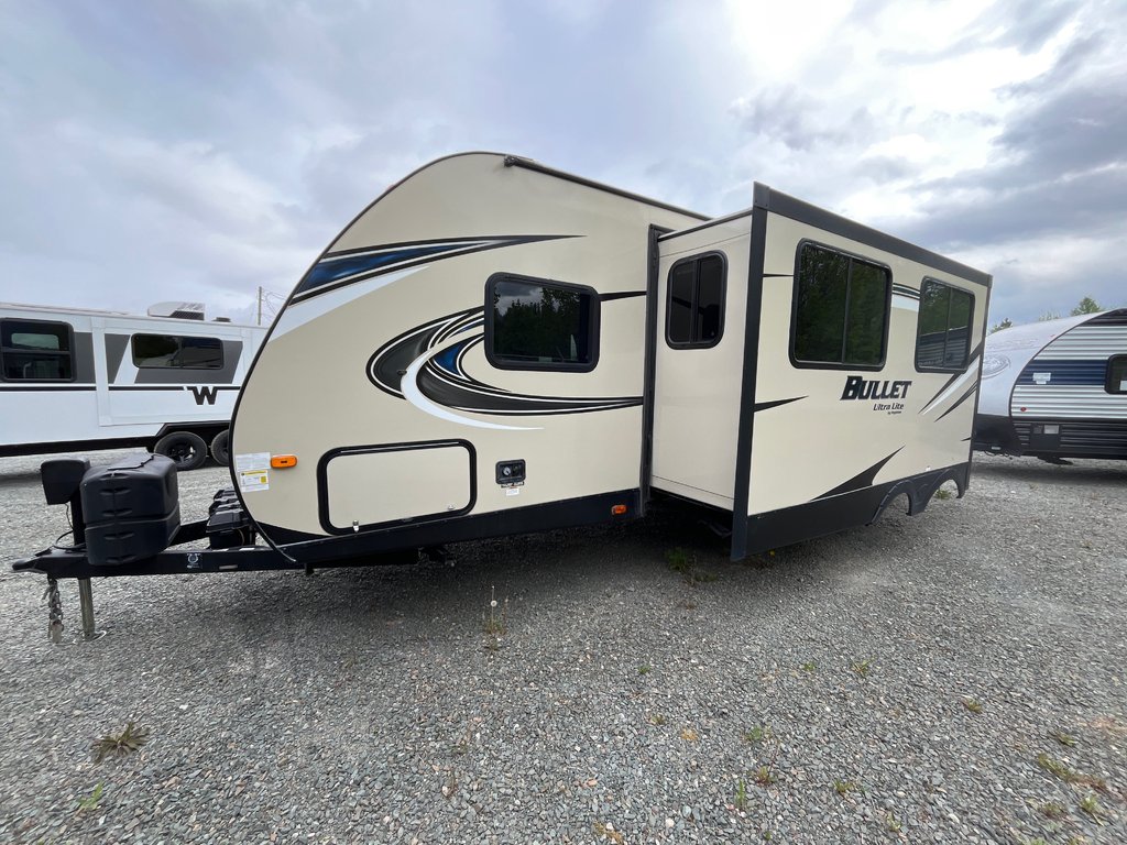 2018 Keystone BULLET 272BH in Terrace, British Columbia - 2 - w1024h768px
