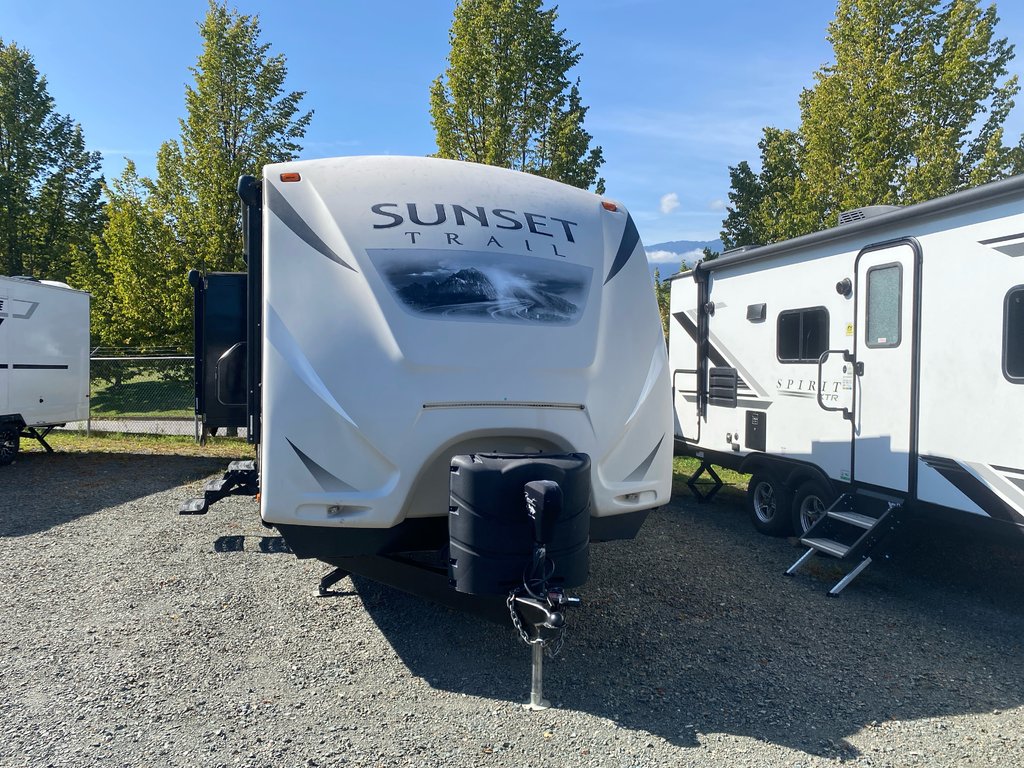 2015 Keystone SUNSET TRAIL in Terrace, British Columbia - 2 - w1024h768px