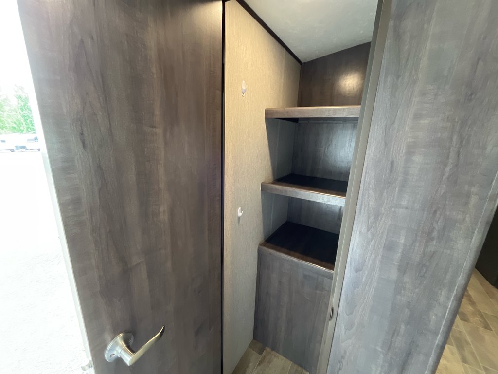 2019 Keystone SUNSET TRAIL SS222RB in Terrace, British Columbia - 6 - w1024h768px
