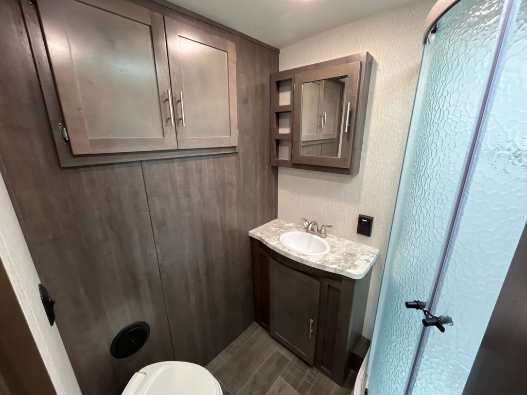 2019 Keystone SUNSET TRAIL SS222RB in Terrace, British Columbia - 8 - w1024h768px