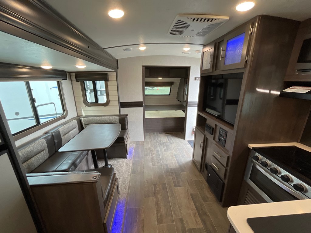 2019 Keystone SUNSET TRAIL SS222RB in Terrace, British Columbia - 11 - w1024h768px