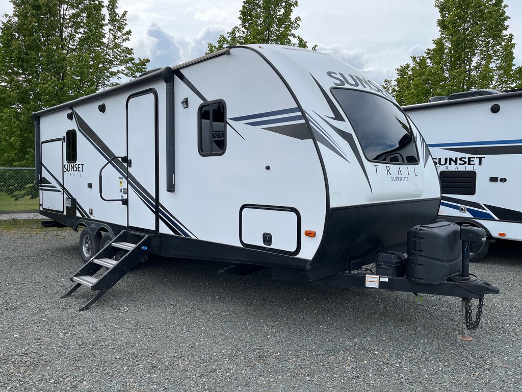 2019 Keystone SUNSET TRAIL SS222RB in Terrace, British Columbia - 2 - w1024h768px