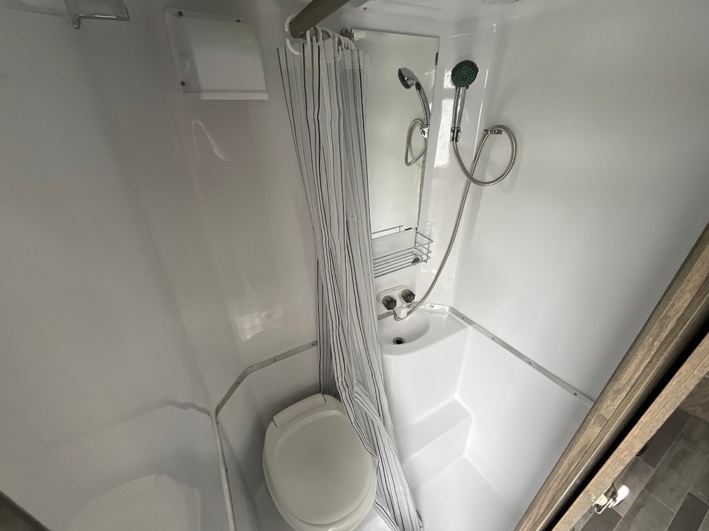 2023 NORTHERN LITE EXLE 8-11 Dry Bath in Terrace, British Columbia - 12 - w1024h768px