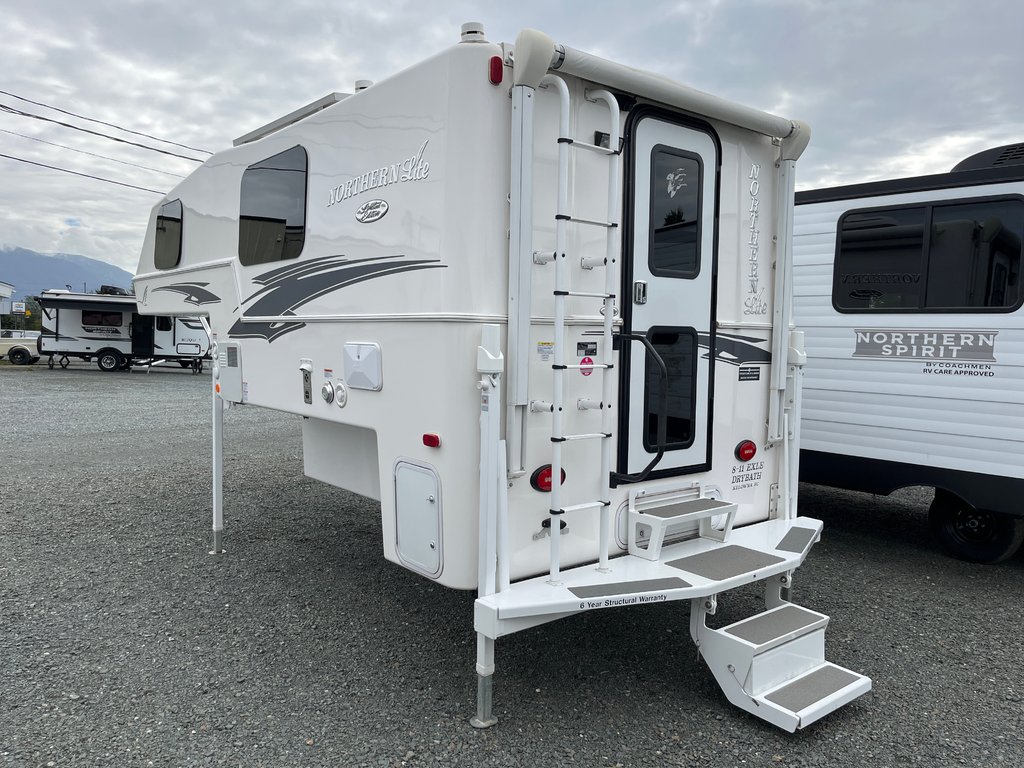 2023 NORTHERN LITE EXLE 8-11 Dry Bath in Terrace, British Columbia - 2 - w1024h768px