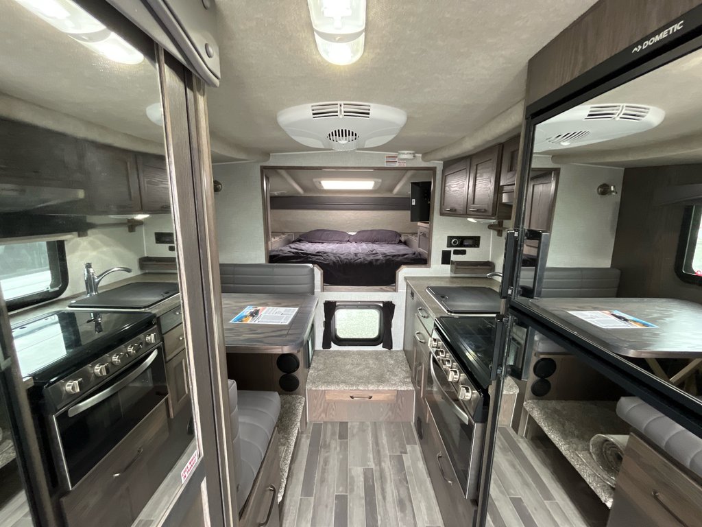 2023 NORTHERN LITE EXLE 8-11 Dry Bath in Terrace, British Columbia - 14 - w1024h768px