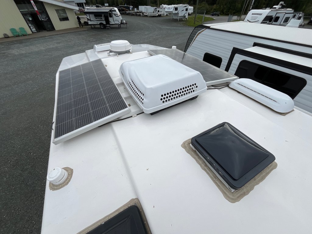 2023 NORTHERN LITE EXLE 8-11 Dry Bath in Terrace, British Columbia - 3 - w1024h768px