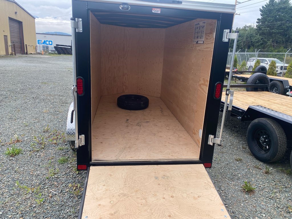 2027 Southland LCHS29-512V-64R Royal in Terrace, British Columbia - 5 - w1024h768px