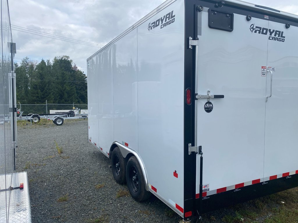 2027 Southland LCHT52-818V-86 Royal in Terrace, British Columbia - 4 - w1024h768px
