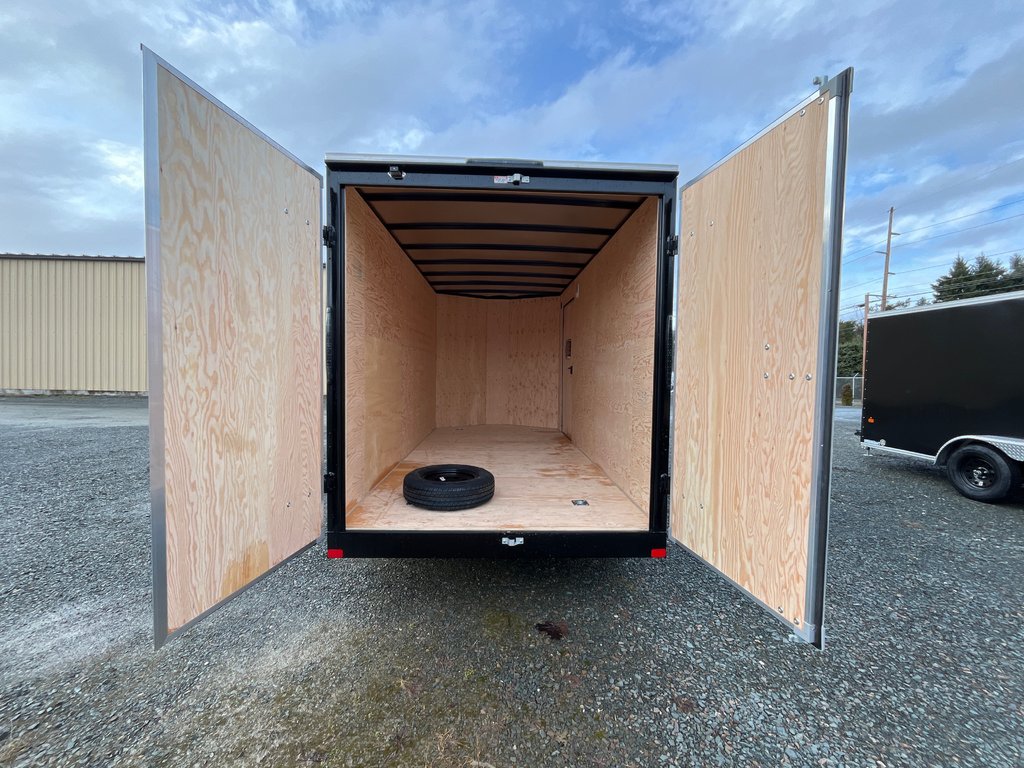 2026 Southland Royal LCHT35-716-86B in Terrace, British Columbia - 3 - w1024h768px