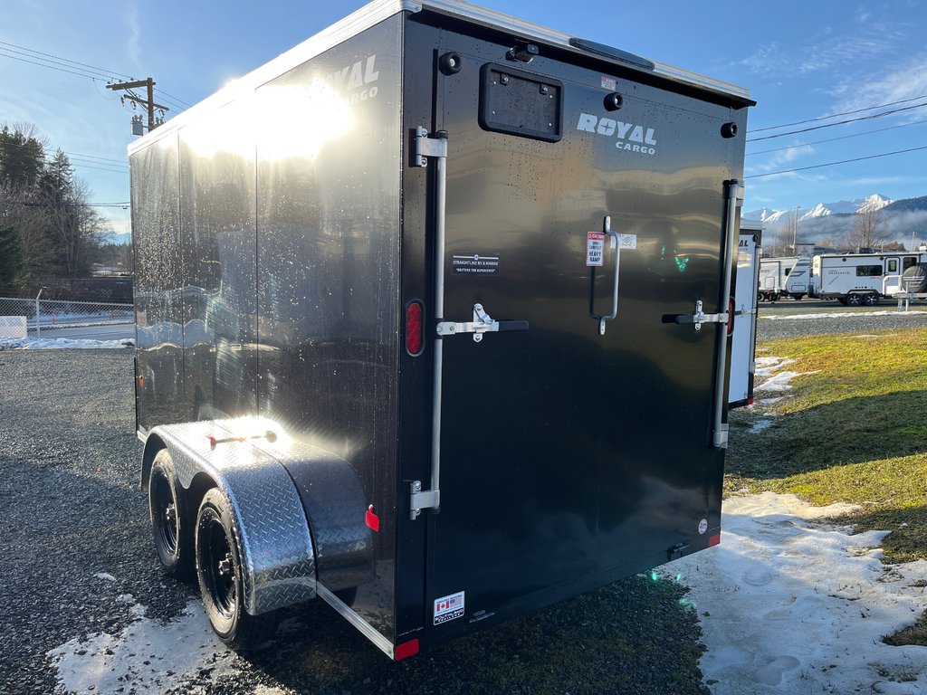 2026 Southland Royal LCHT35-614V-78R in Terrace, British Columbia - 8 - w1024h768px