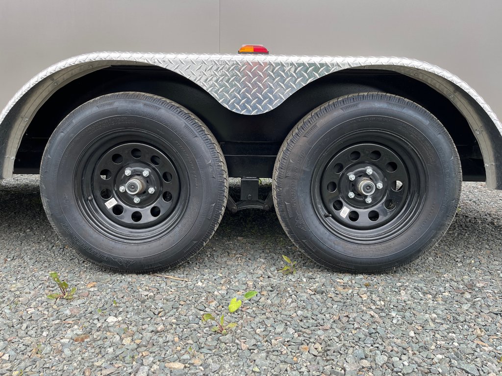 2026 Southland Royal LCHT35-7.516V-86 in Terrace, British Columbia - 4 - w1024h768px