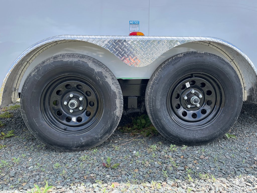 2026 Southland Royal LCHT35-716V-86R in Terrace, British Columbia - 4 - w1024h768px
