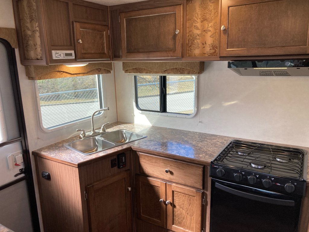 2024 Westland Travelaire 95SL in Terrace, British Columbia - 9 - w1024h768px