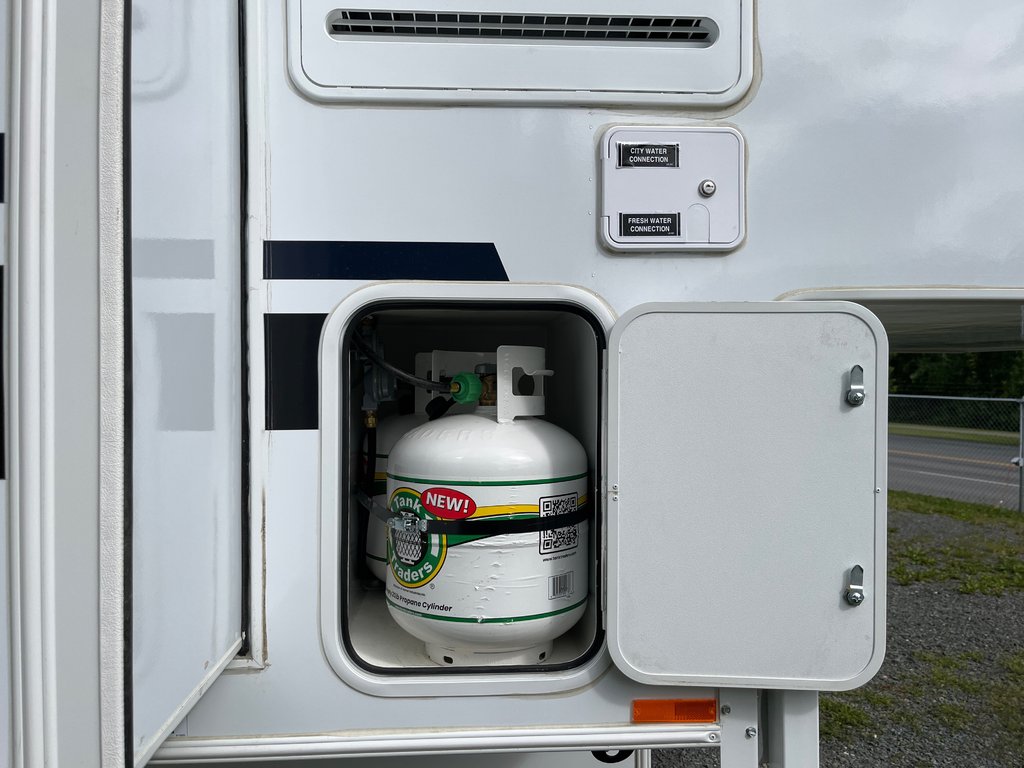 2026 Westland Travelaire 83SL in Terrace, British Columbia - 6 - w1024h768px