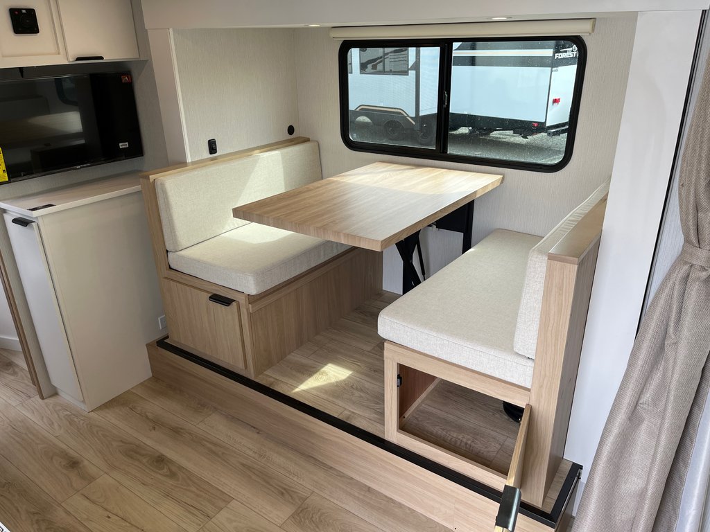 2026 Winnebago MICRO MINNIE 2108DS in Terrace, British Columbia - 15 - w1024h768px