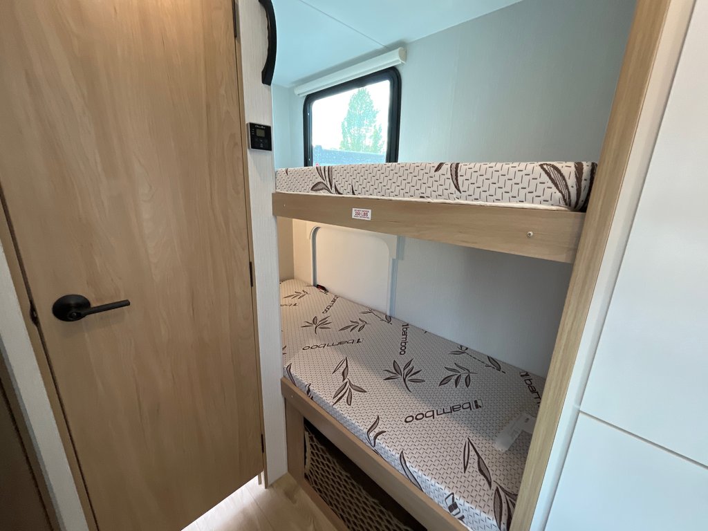 2026 Winnebago MICRO MINNIE 1800BH in Terrace, British Columbia - 11 - w1024h768px