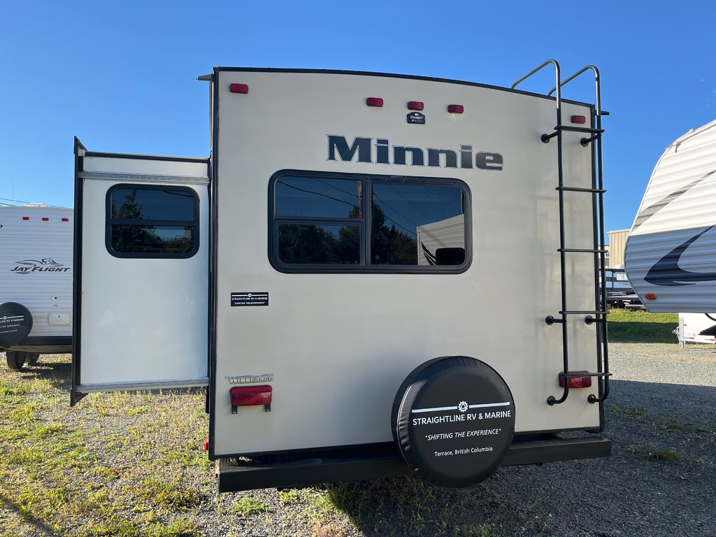 2019 Winnebago MINNIE MI2500RL in Terrace, British Columbia - 2 - w1024h768px