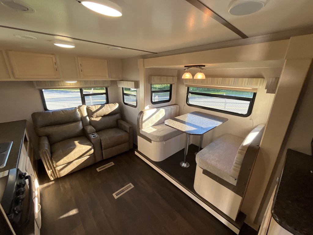 2019 Winnebago MINNIE MI2500RL in Terrace, British Columbia - 7 - w1024h768px