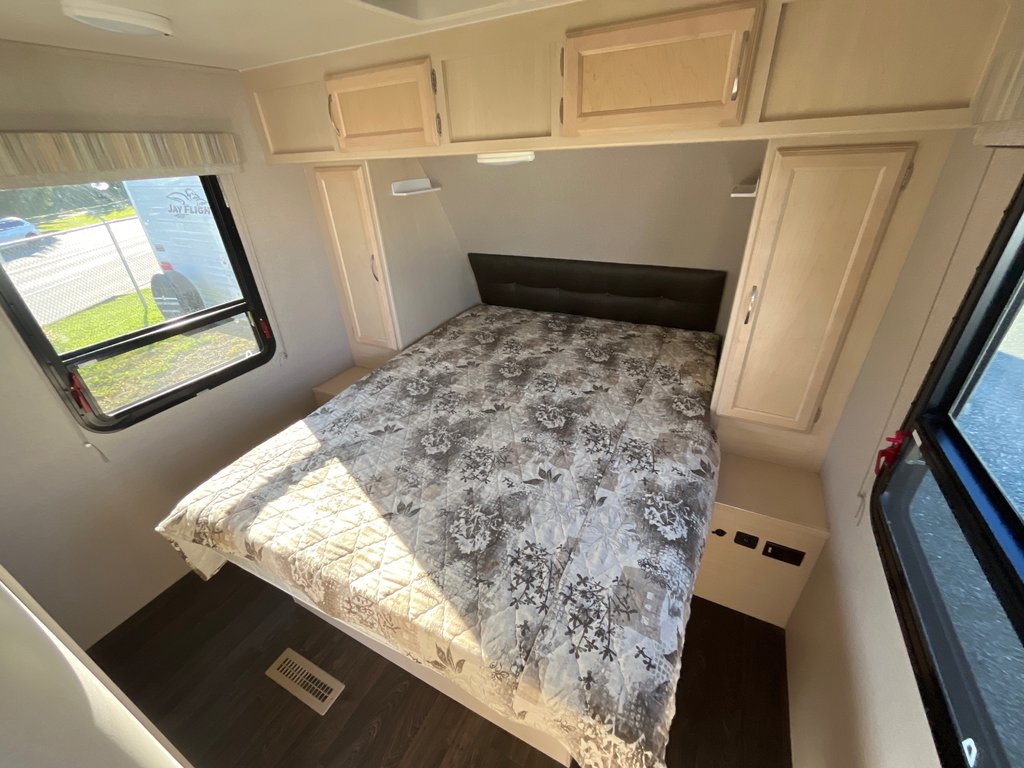 2019 Winnebago MINNIE MI2500RL in Terrace, British Columbia - 14 - w1024h768px