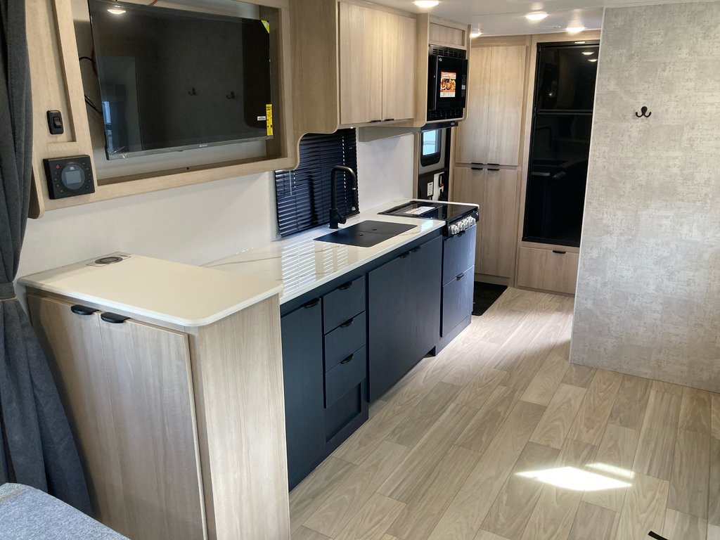 2025 Winnebago MINNIE MI2326RB in Terrace, British Columbia - 7 - w1024h768px