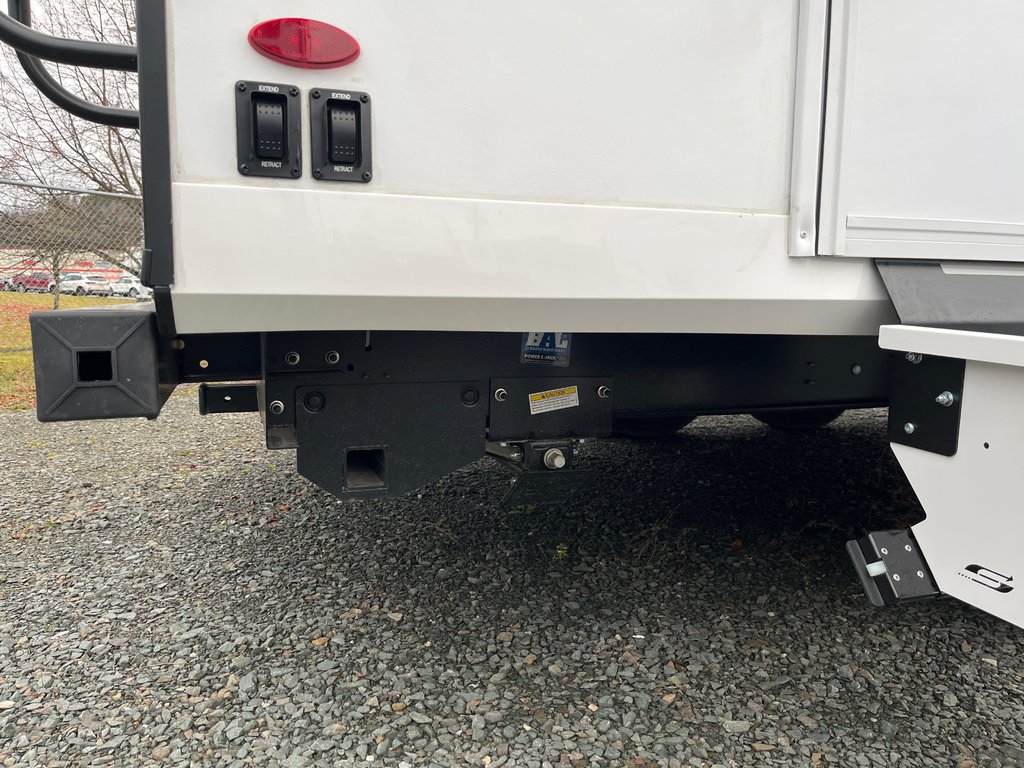 2026 Winnebago THRIVE 18FBS Thrive in Terrace, British Columbia - 5 - w1024h768px