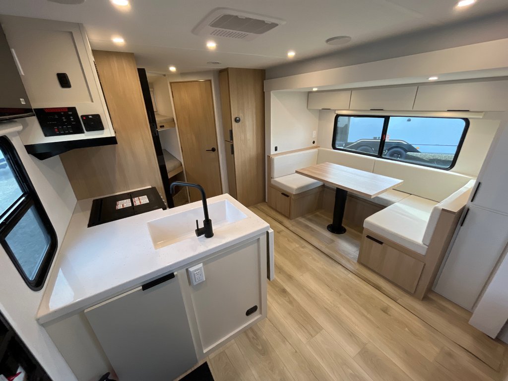 2026 Winnebago Thrive 22MBH Thrive in Terrace, British Columbia - 11 - w1024h768px