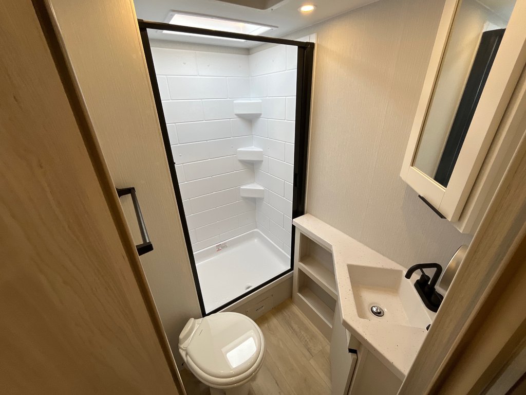 2026 Winnebago Thrive 22MBH Thrive in Terrace, British Columbia - 14 - w1024h768px