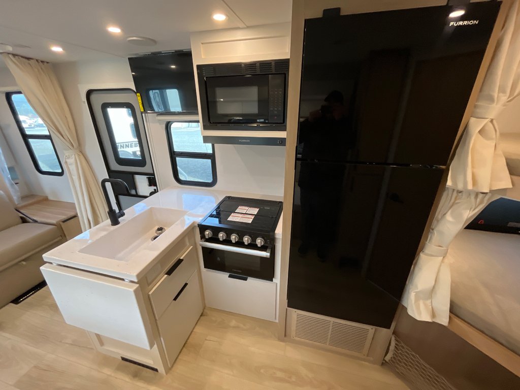 2026 Winnebago Thrive 22MBH Thrive in Terrace, British Columbia - 12 - w1024h768px